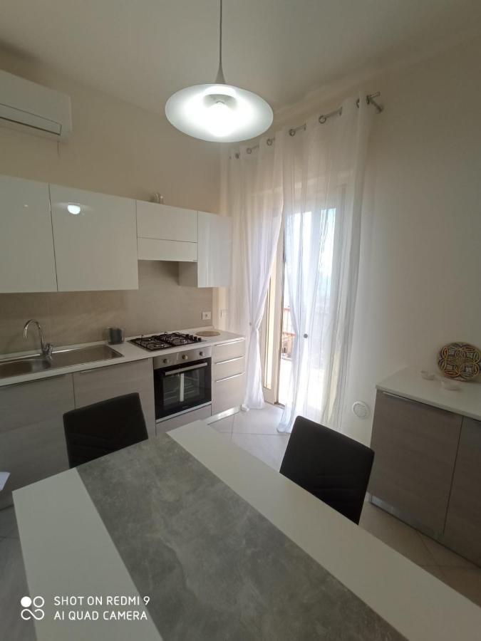 Royal View Apartment Чефалу Екстериор снимка